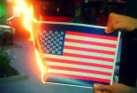 ترامپ خواستار در نظر گرفتن مجازات برای سوزاندن پرچم آمریکا شد