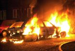 945 خودرو در شب سال نو به آتش کشیده شدند
